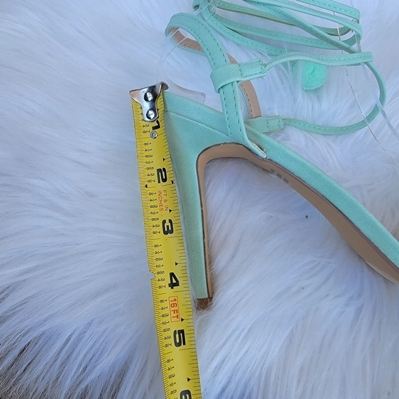 Penny Loves Kenny Pom Pom Heels 9 - Picture 3 of 7